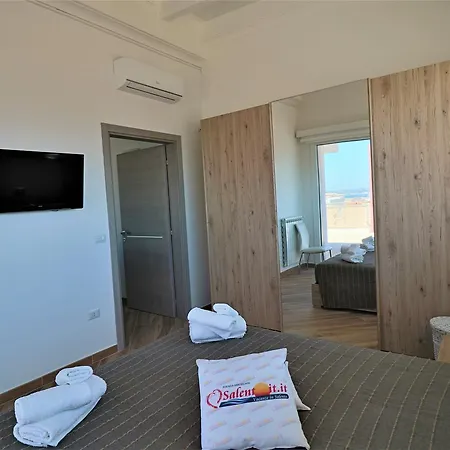 Attico Alieni Panoramico A Holiday home *